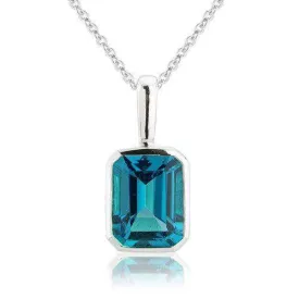 9ct White Gold Octagon London Blue Topaz Pendant MMCH060-6WLBT