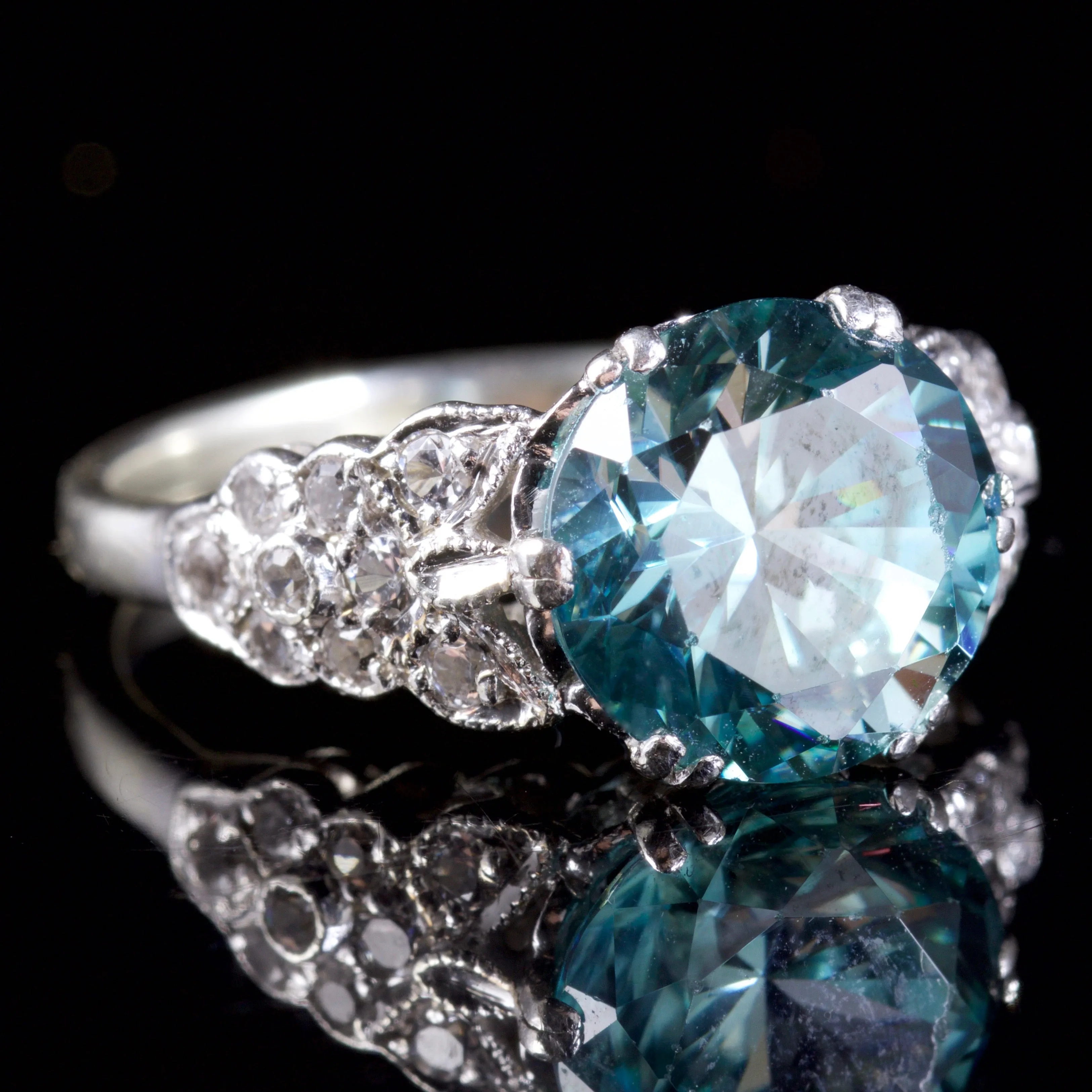 Antique Edwardian Blue Zircon Spinel Ring 18Ct Circa 1914