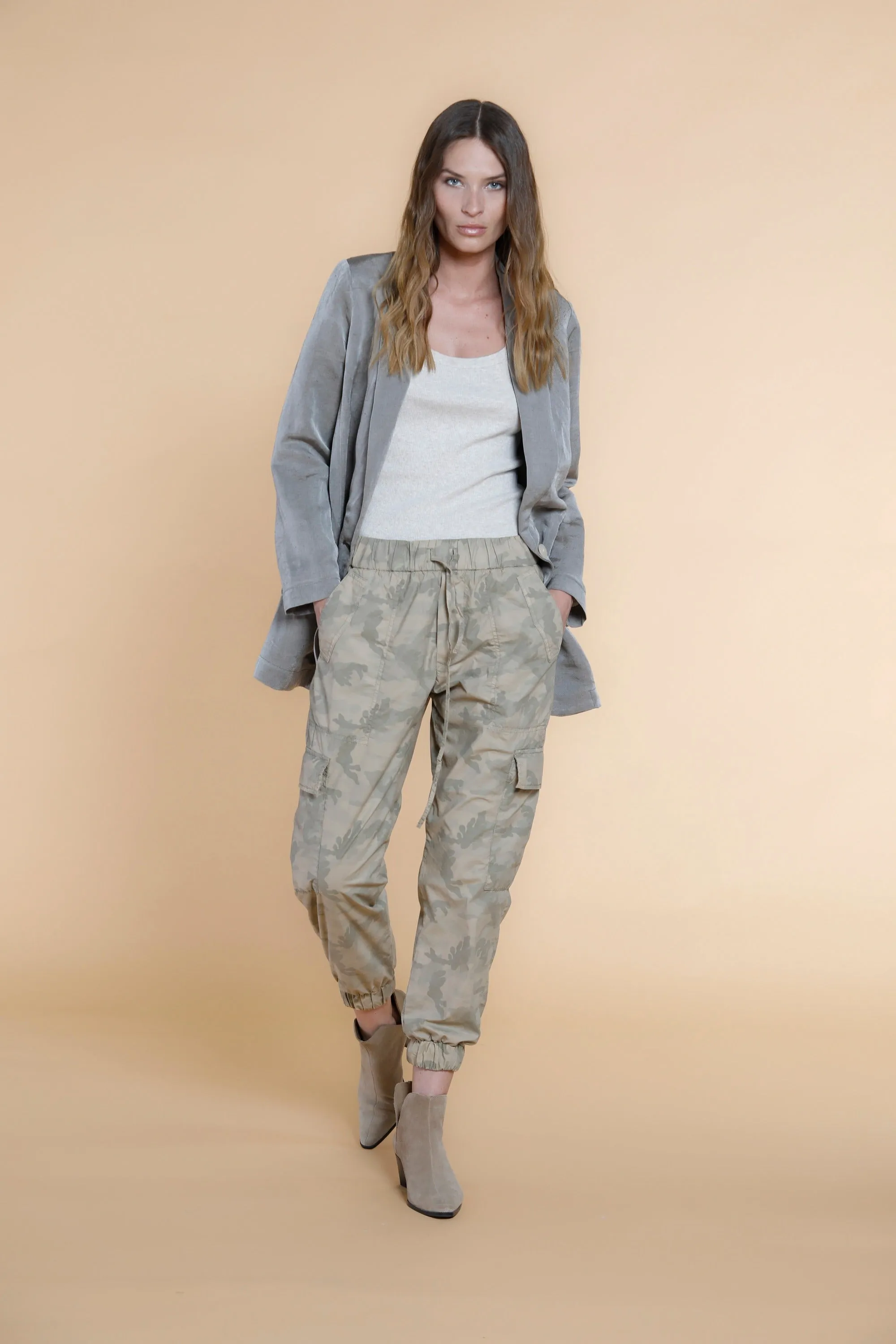 Cargo Jogger pantalone cargo donna in tencel camouflage relaxed