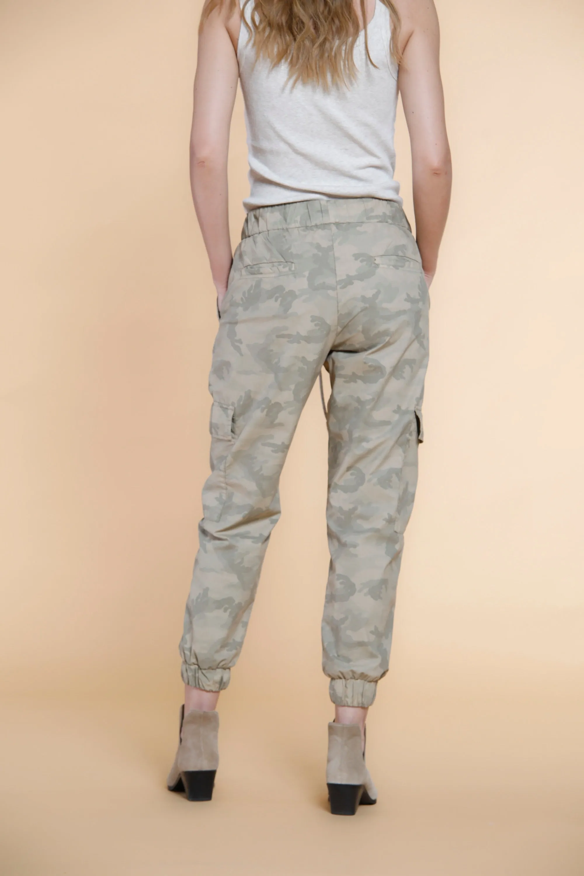 Cargo Jogger pantalone cargo donna in tencel camouflage relaxed