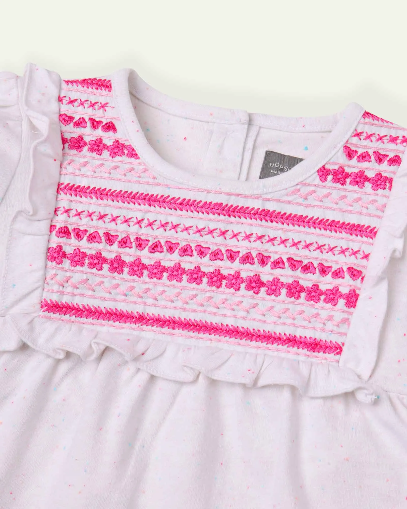 Embroidered Nap Yarn Top