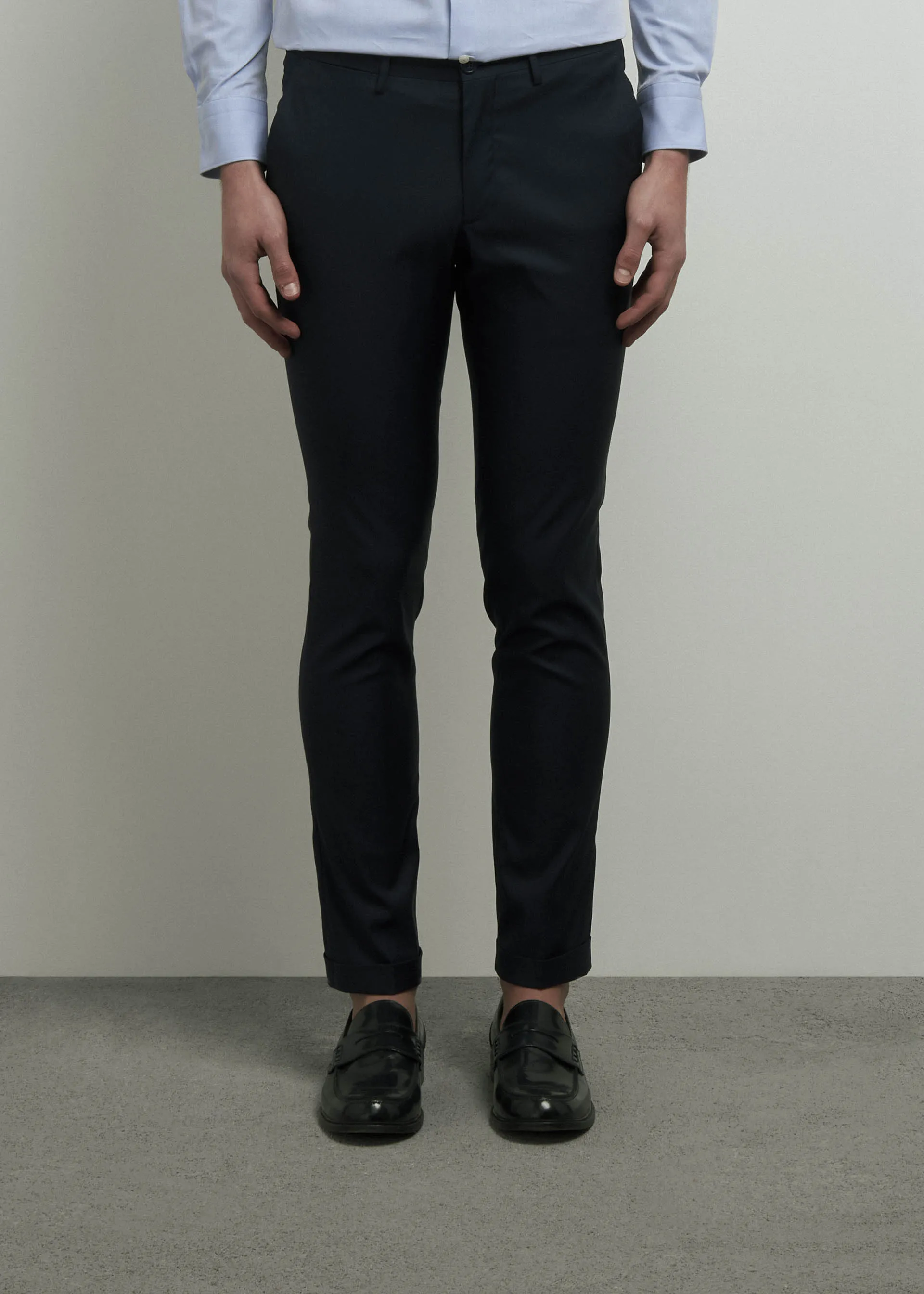 Pantaloni slim fit