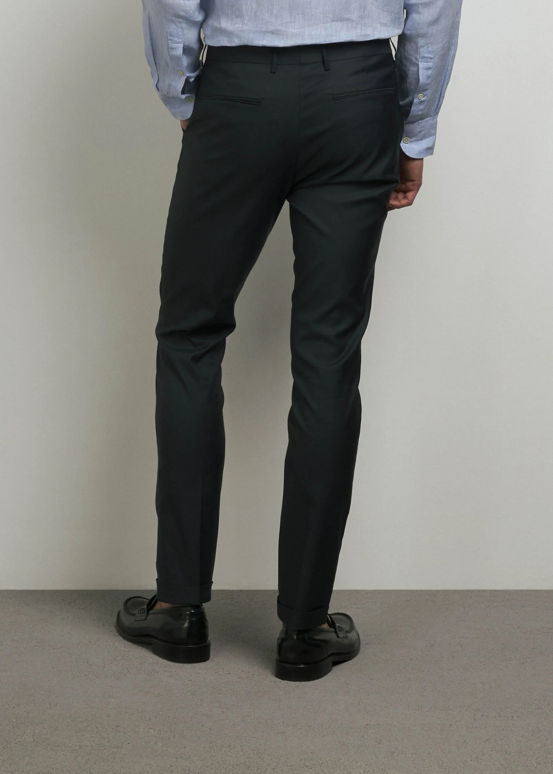 Pantaloni slim fit