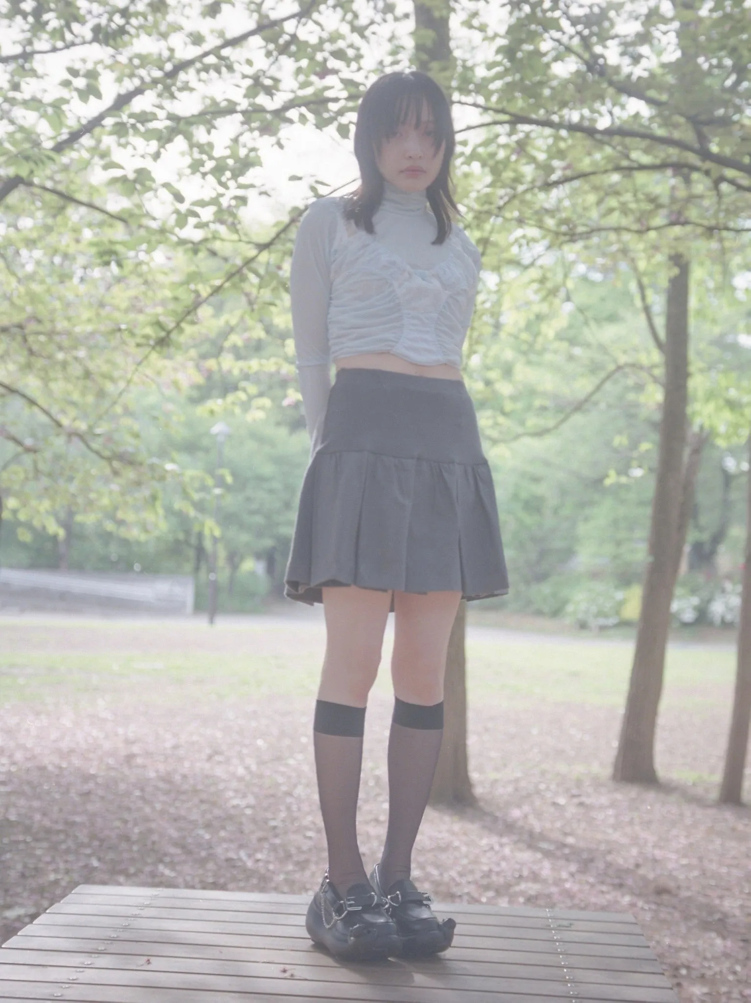 Peaches Mini Skirt / Gray