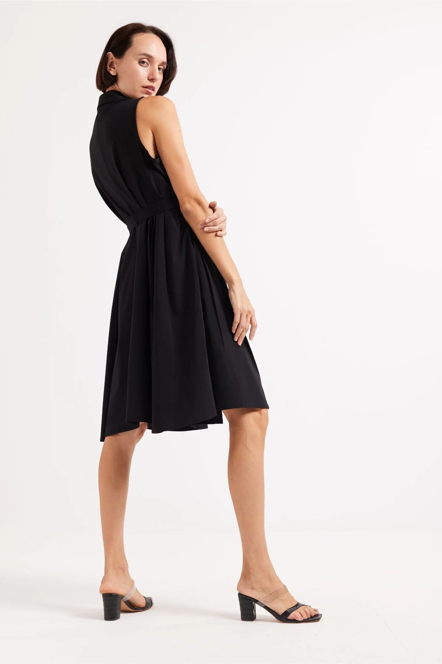 SLEEVELESS SHIRT DRESS - BLACK