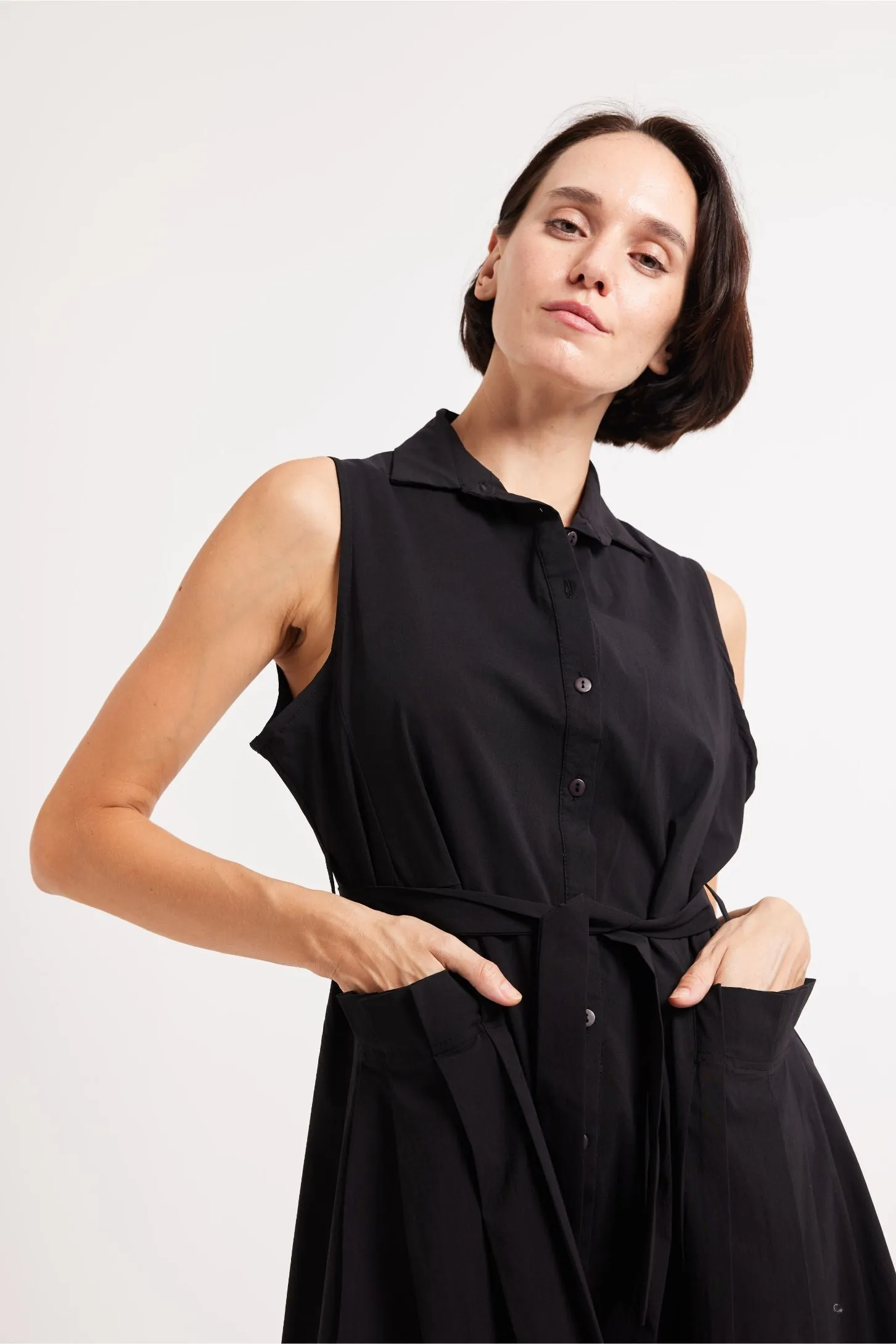 SLEEVELESS SHIRT DRESS - BLACK