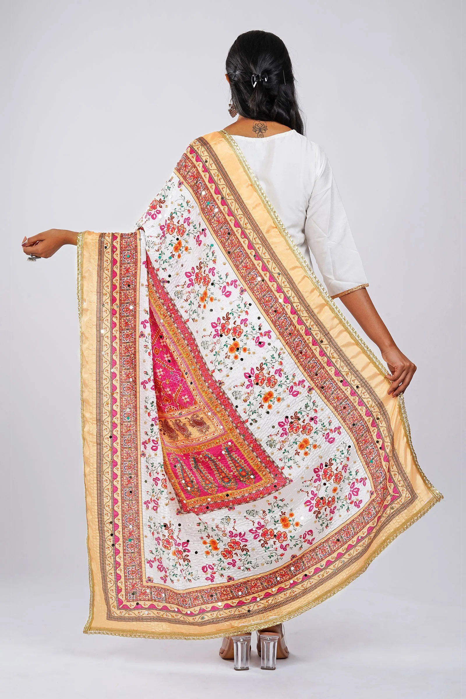 Teejh Gulaabo Embellished Printed Dupatta