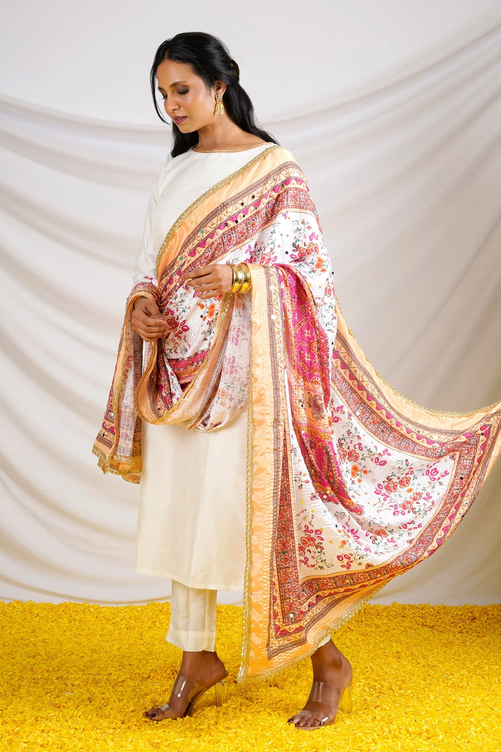 Teejh Gulaabo Embellished Printed Dupatta