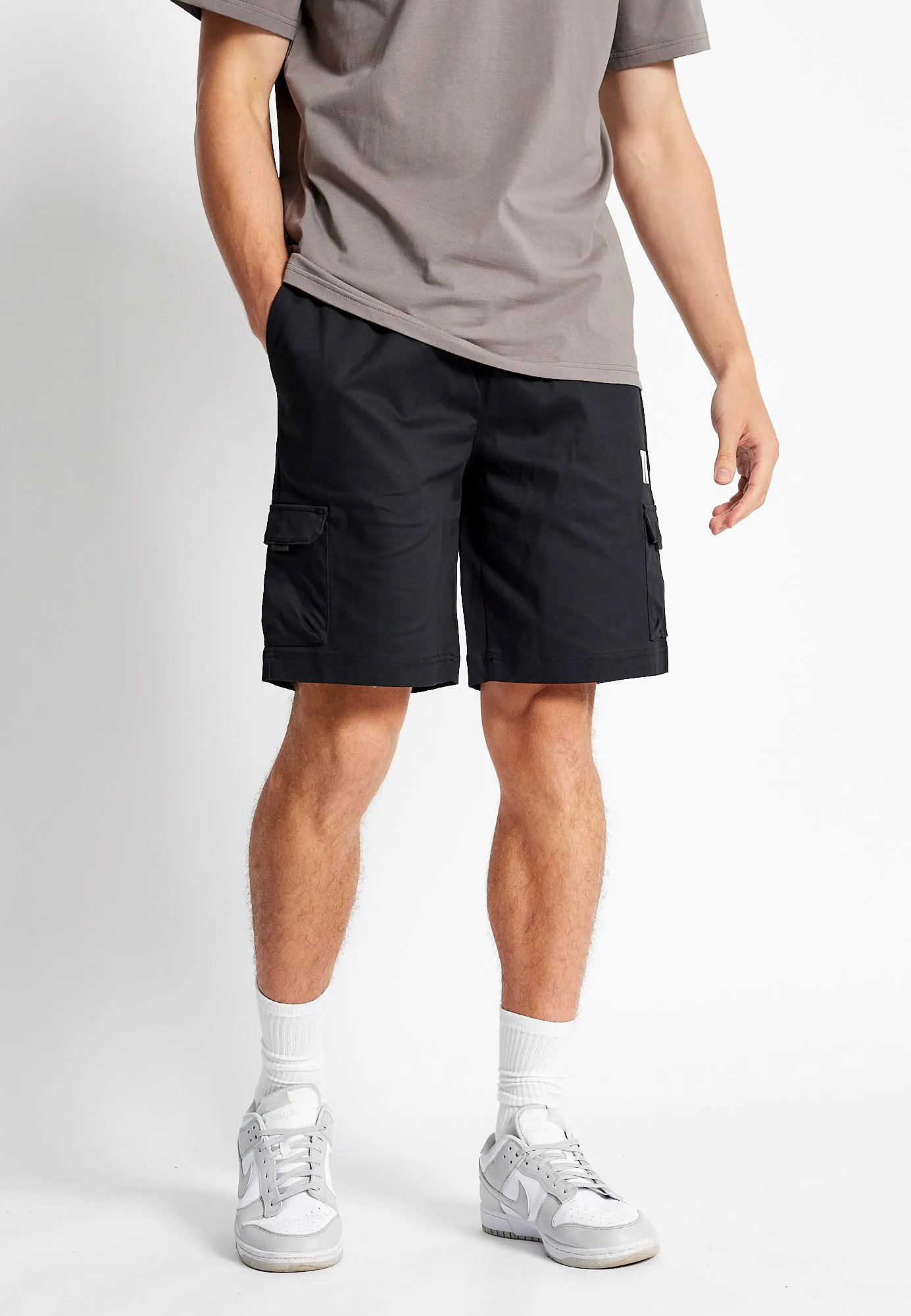 Woven Cargo Shorts - Black